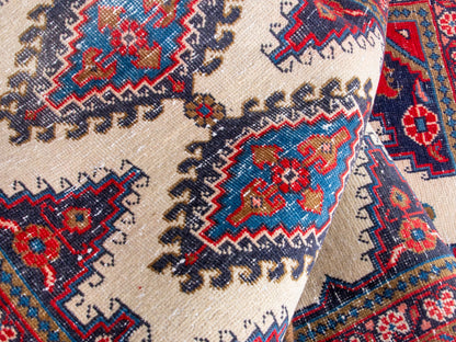 4304 - 2'7" x 10'11"