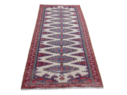 4304 - 2'7" x 10'11"