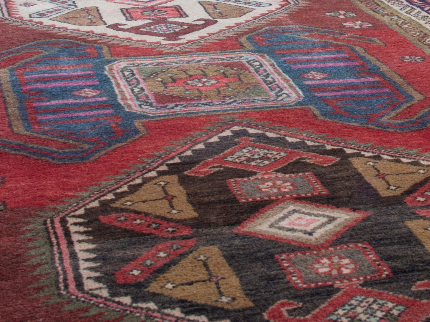 4347 - 3'6" x 11'10"