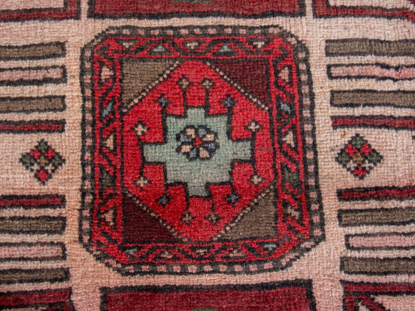 4347 - 3'6" x 11'10"