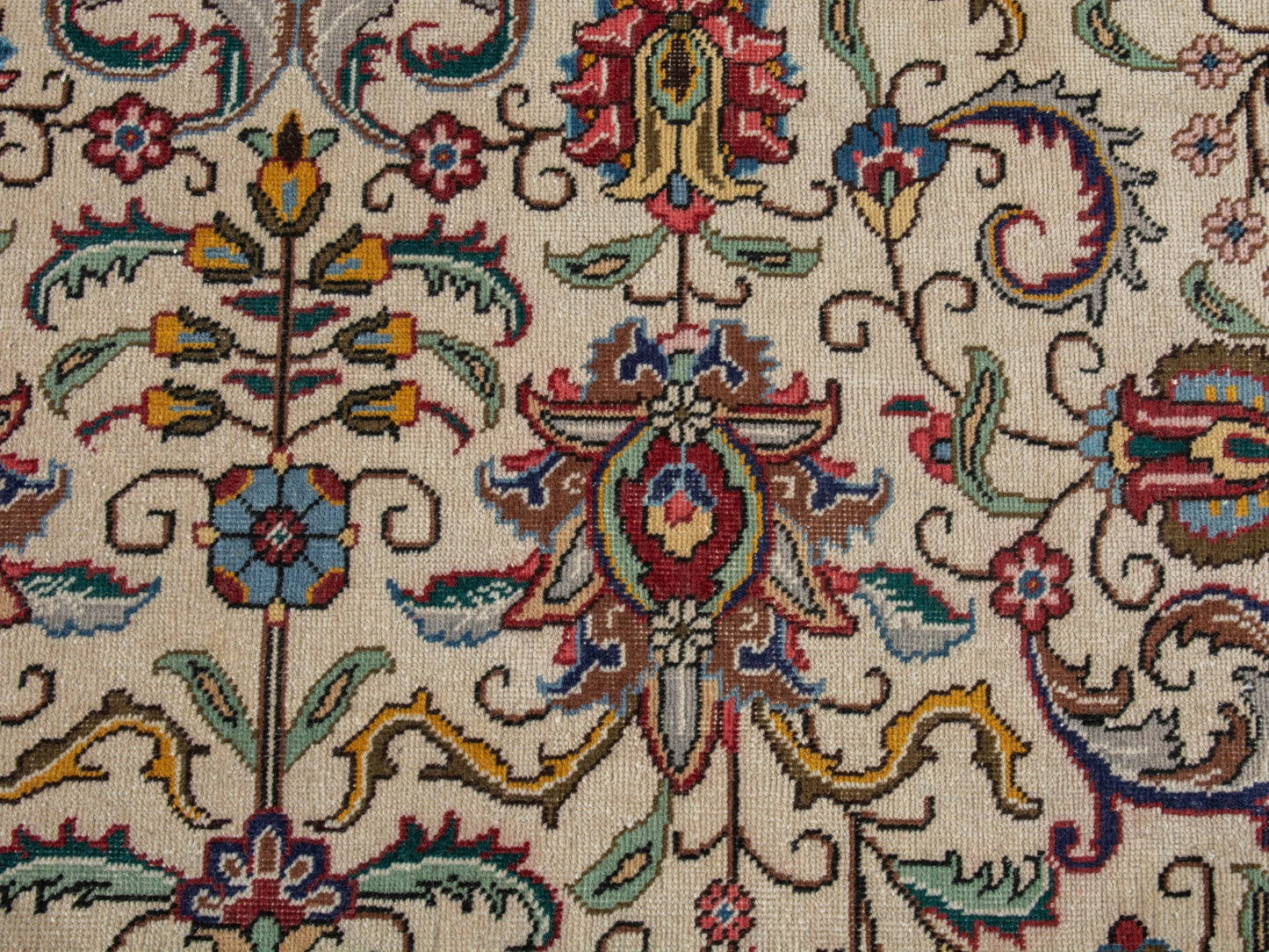 4383 - 9'8" x 12'10"