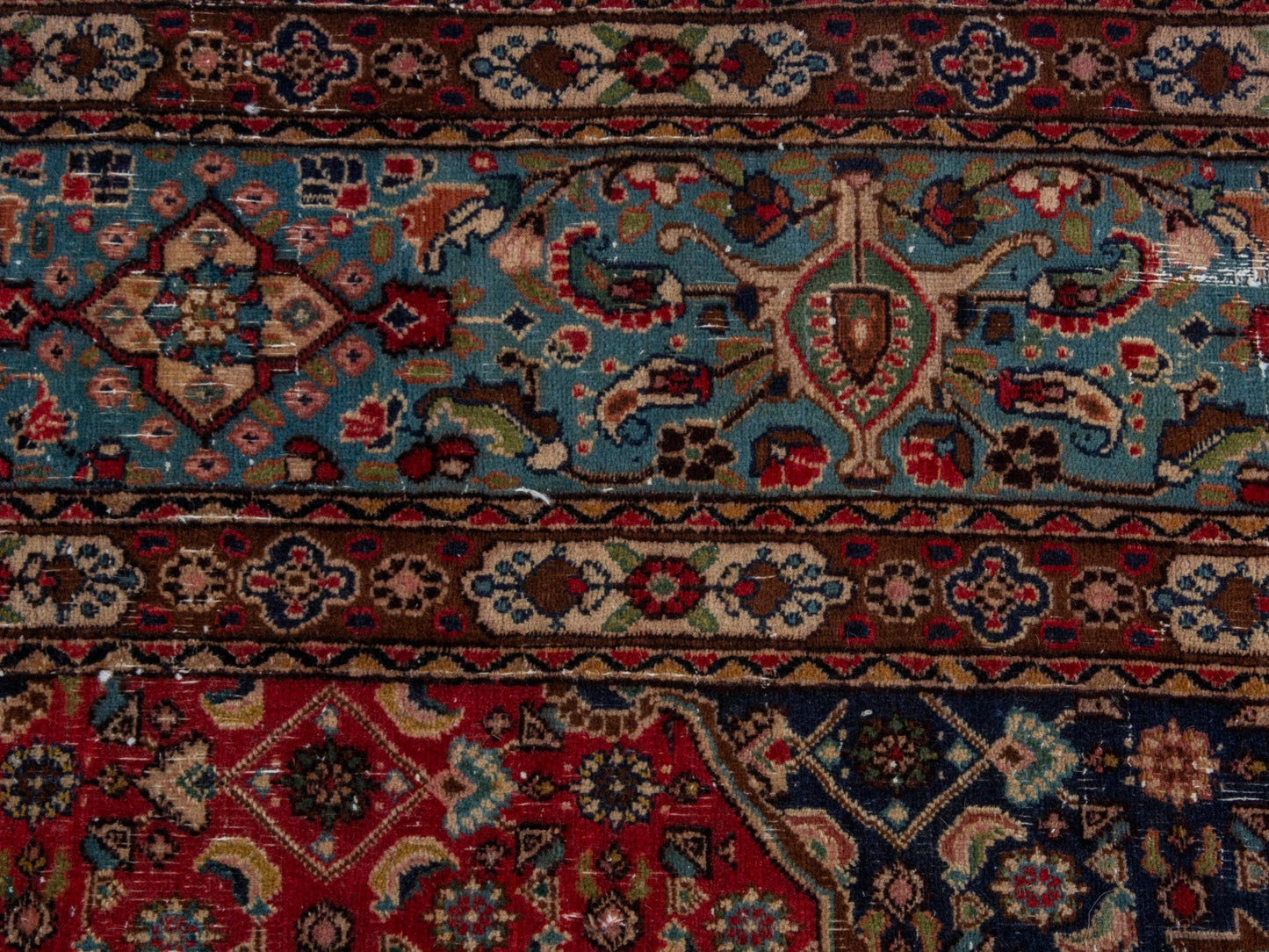 4391 - 8'6" x 11'10"