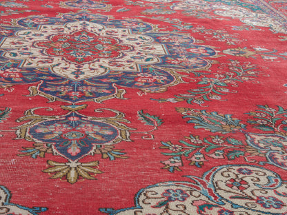 4396 - 9'2" x 11'10"