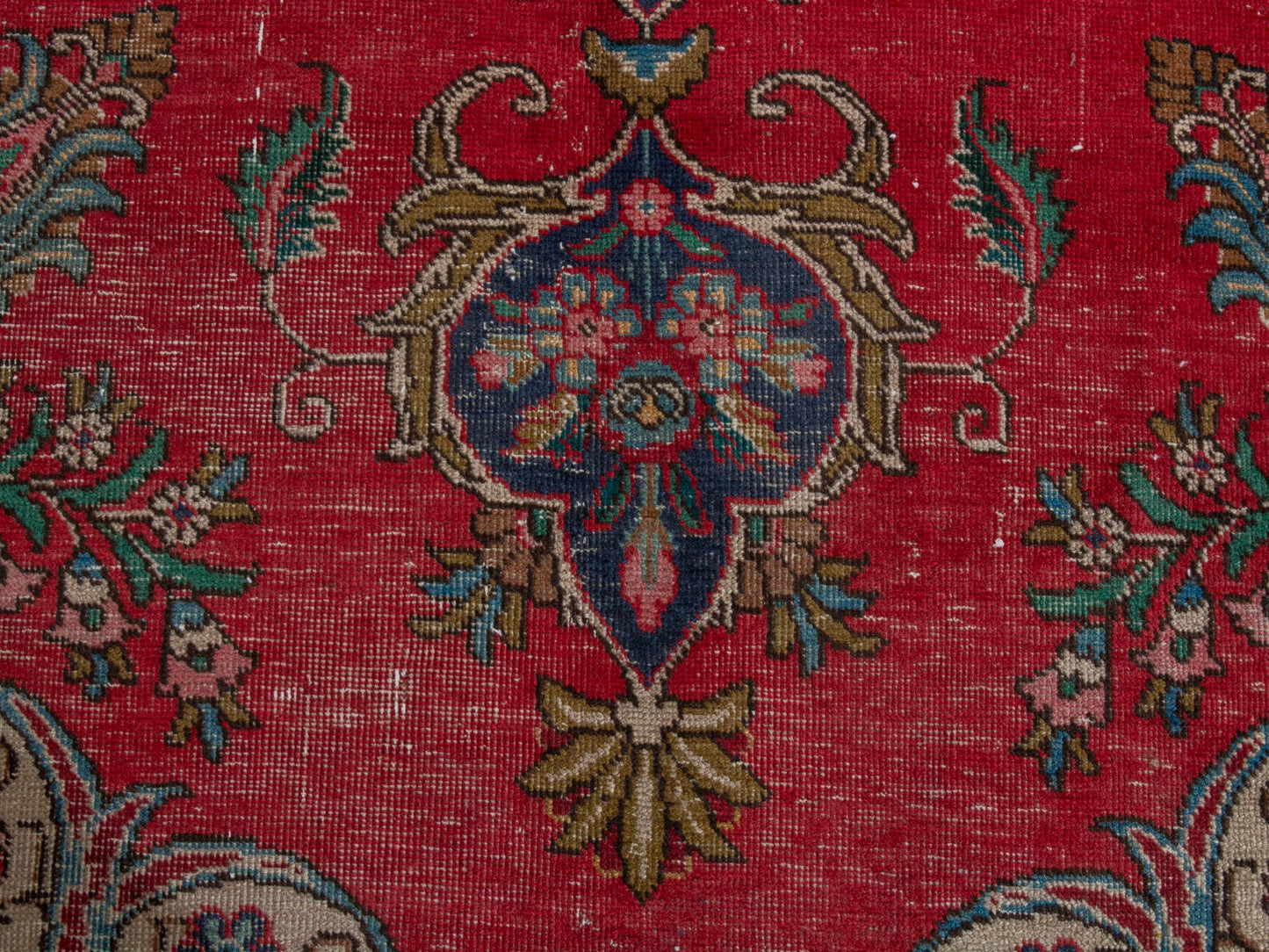 4396 - 9'2" x 11'10"