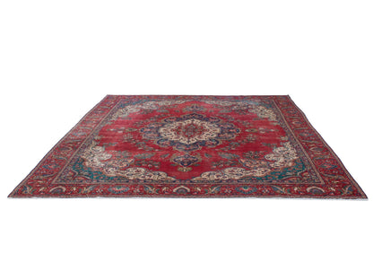 4396 - 9'2" x 11'10"