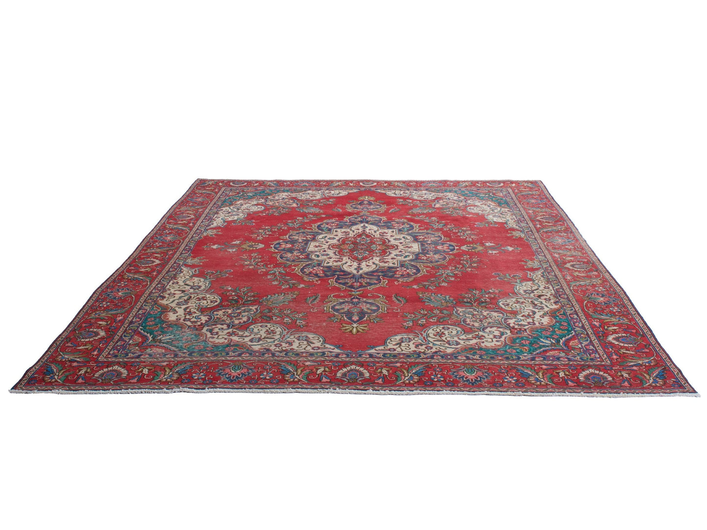 4396 - 9'2" x 11'10"