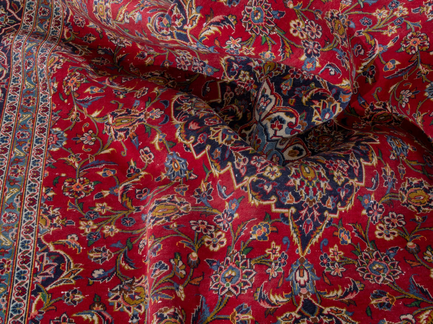 4398 - 7'3" x 10'10"