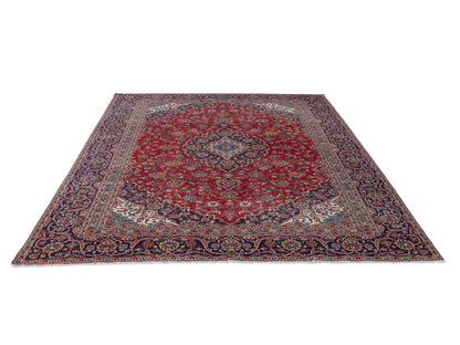 4398 - 7'3" x 10'10"