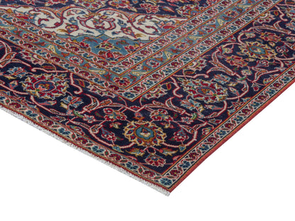 4398 - 7'3" x 10'10"