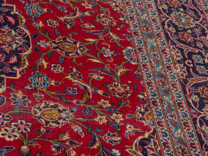 4398 - 7'3" x 10'10"