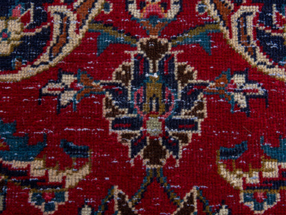 4404 - 9'8" x 13'11"