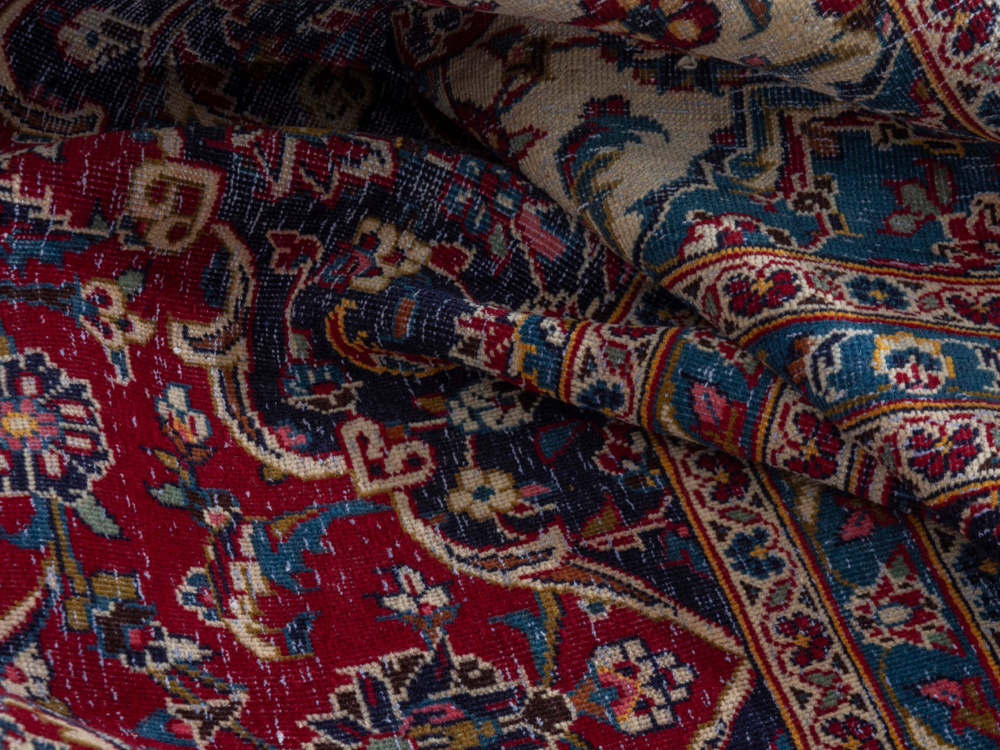 4404 - 9'8" x 13'11"