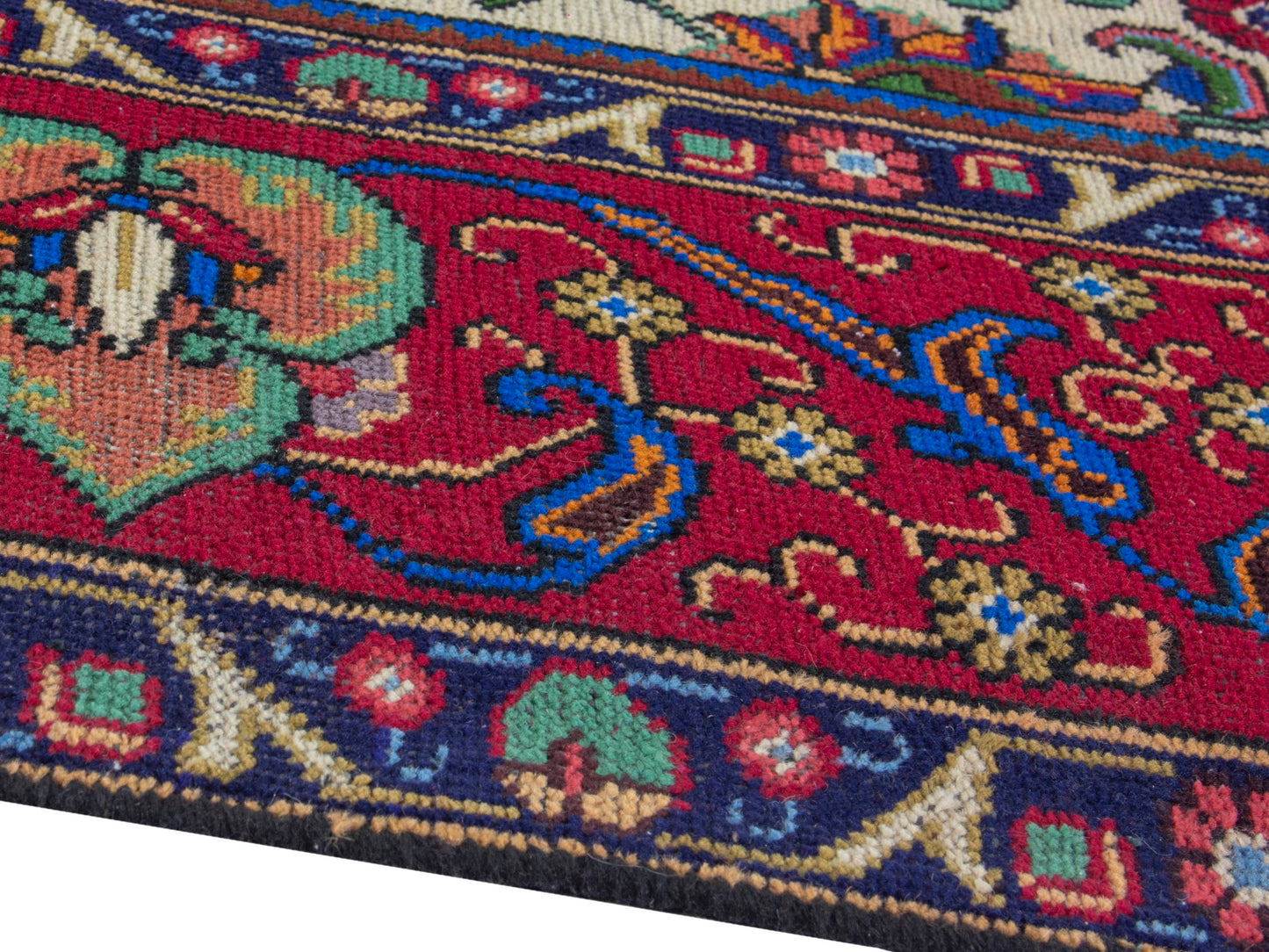 4408 - 9'8" x 10'10"