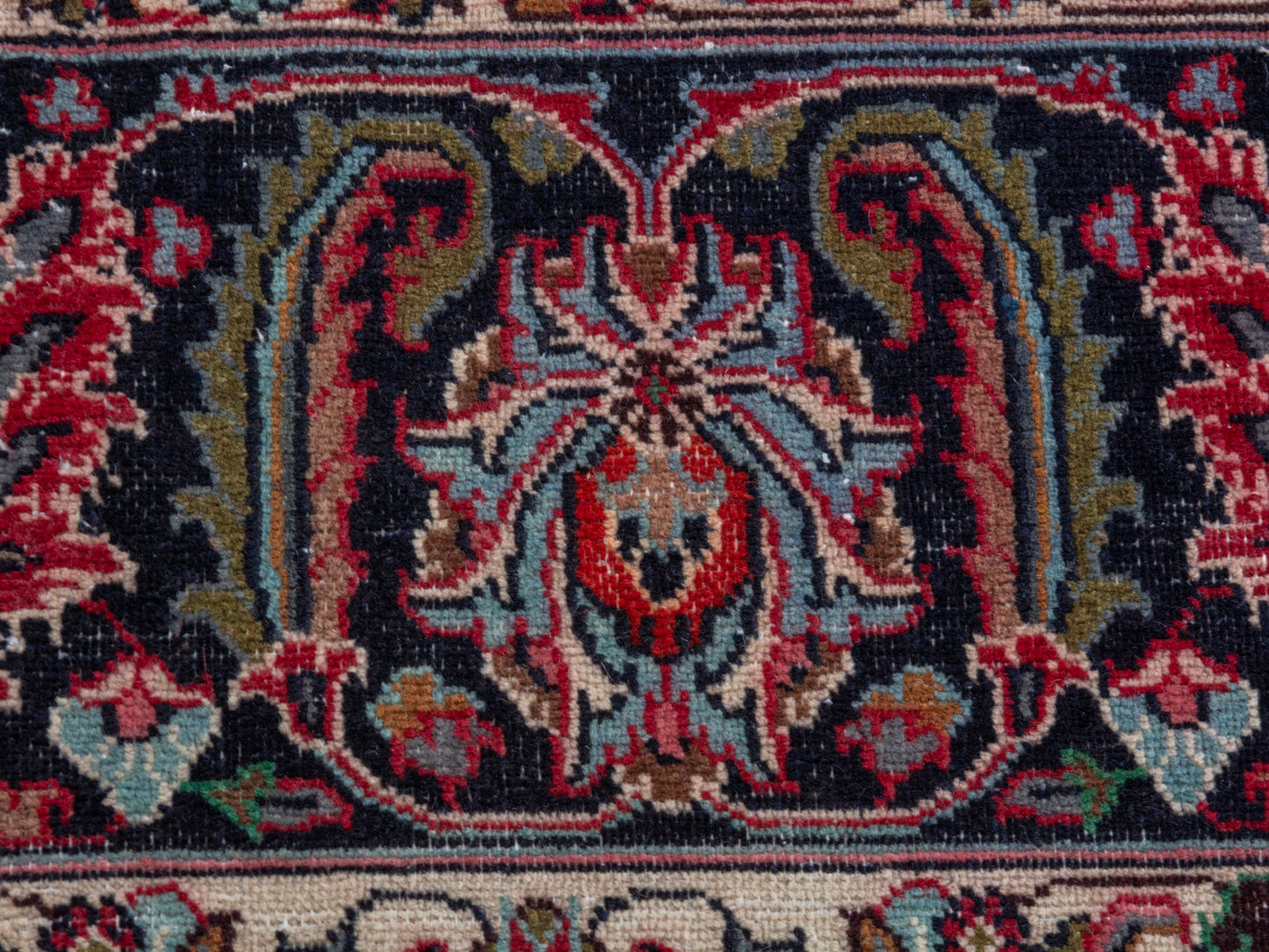 4410 - 9'8" x 12'11"