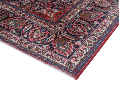 4410 - 9'8" x 12'11"