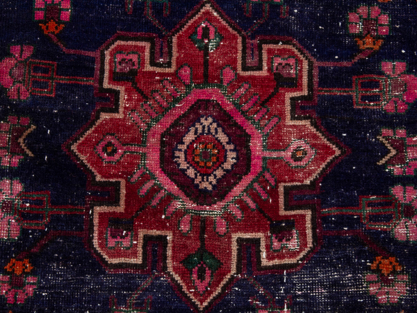 4411 - 6'11" x 9'11"