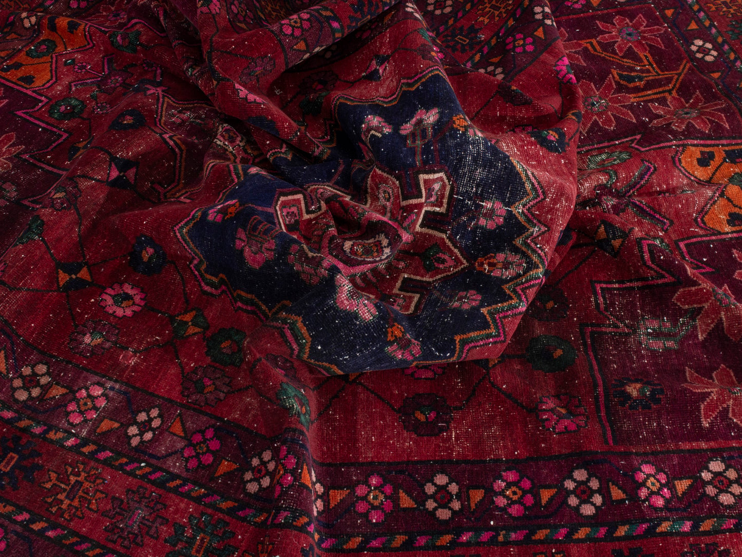 4411 - 6'11" x 9'11"