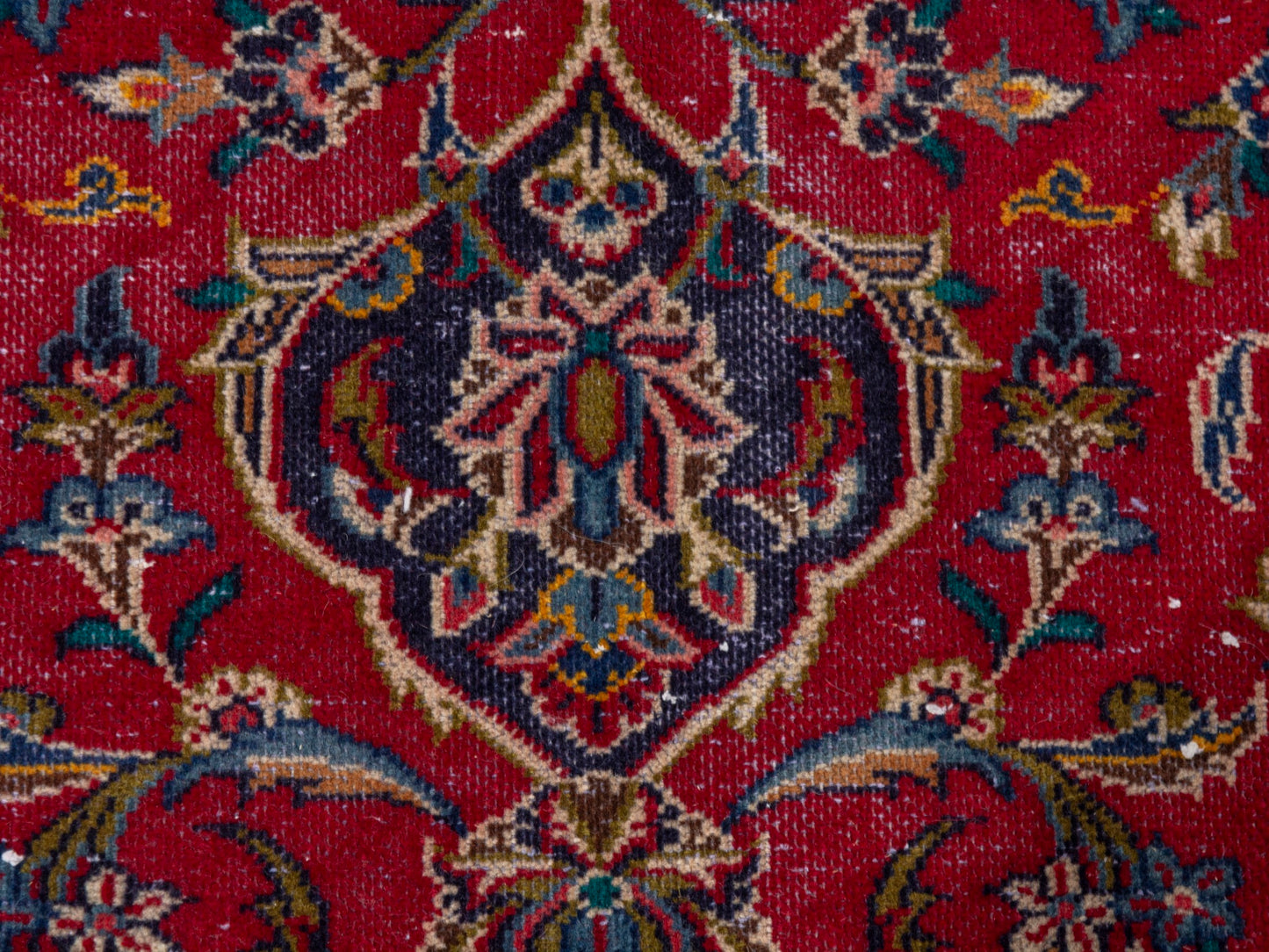 4420 - 9'10" x 13'3"