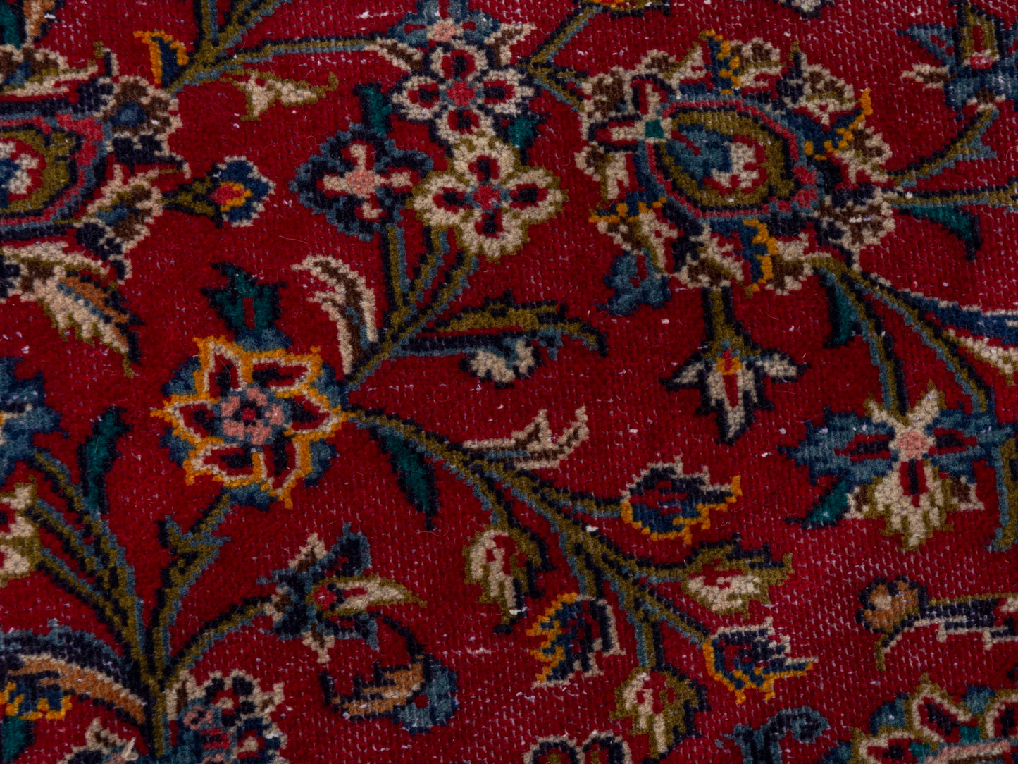 4420 - 9'10" x 13'3"