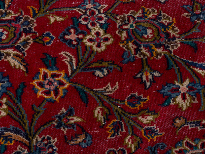 4420 - 9'10" x 13'3"