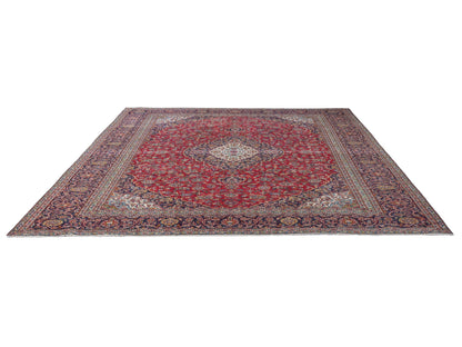 4420 - 9'10" x 13'3"