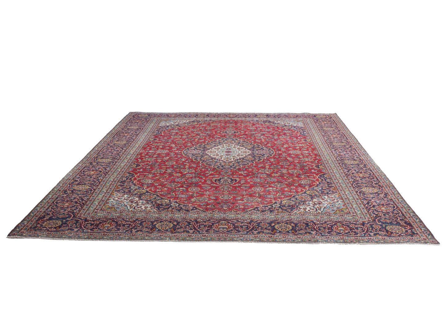 4420 - 9'10" x 13'3"