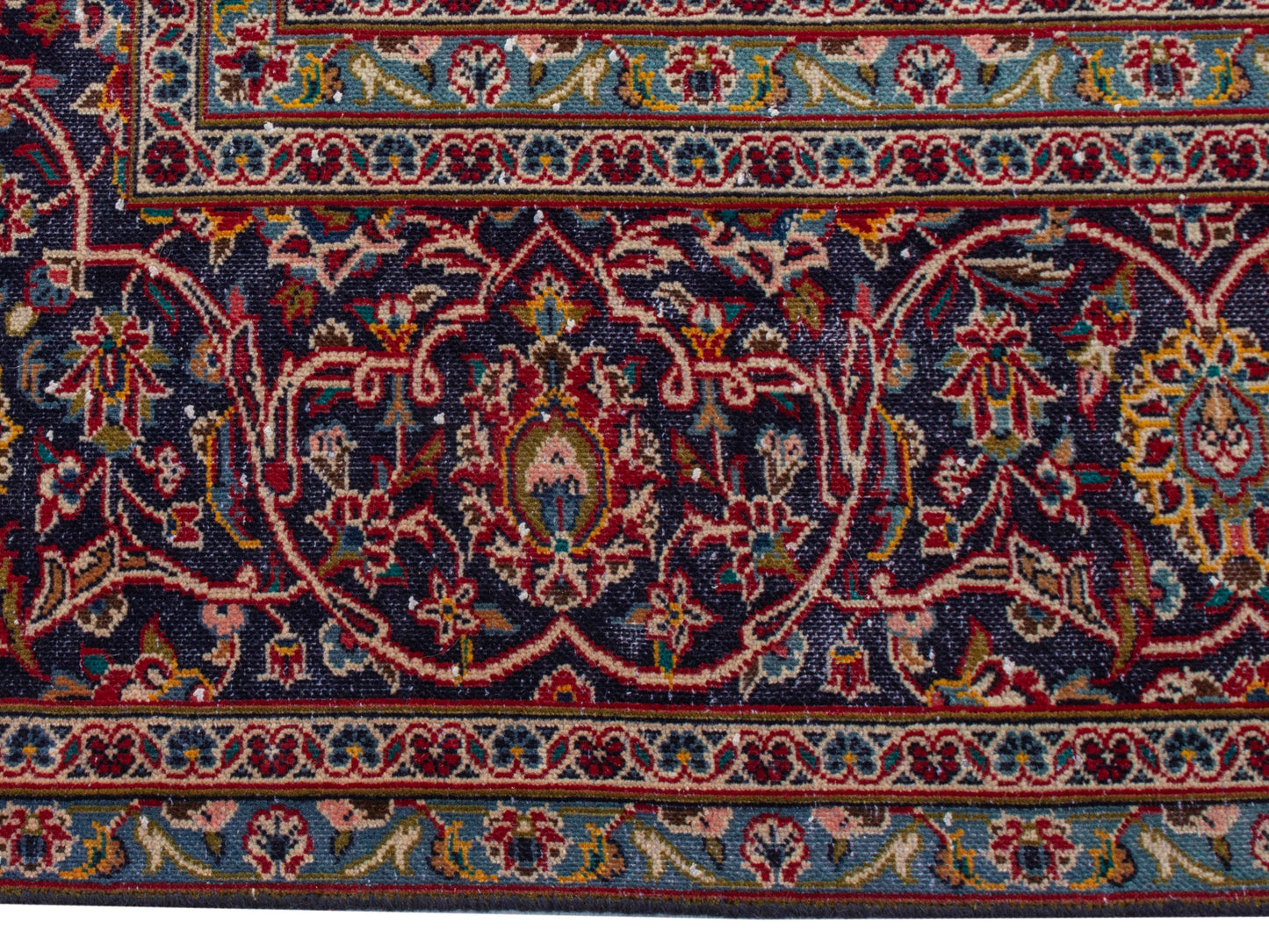 4420 - 9'10" x 13'3"