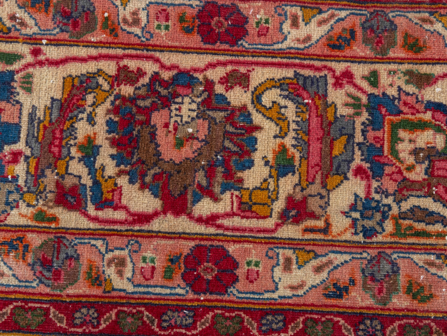 4424 - 9'6" x 12'10"