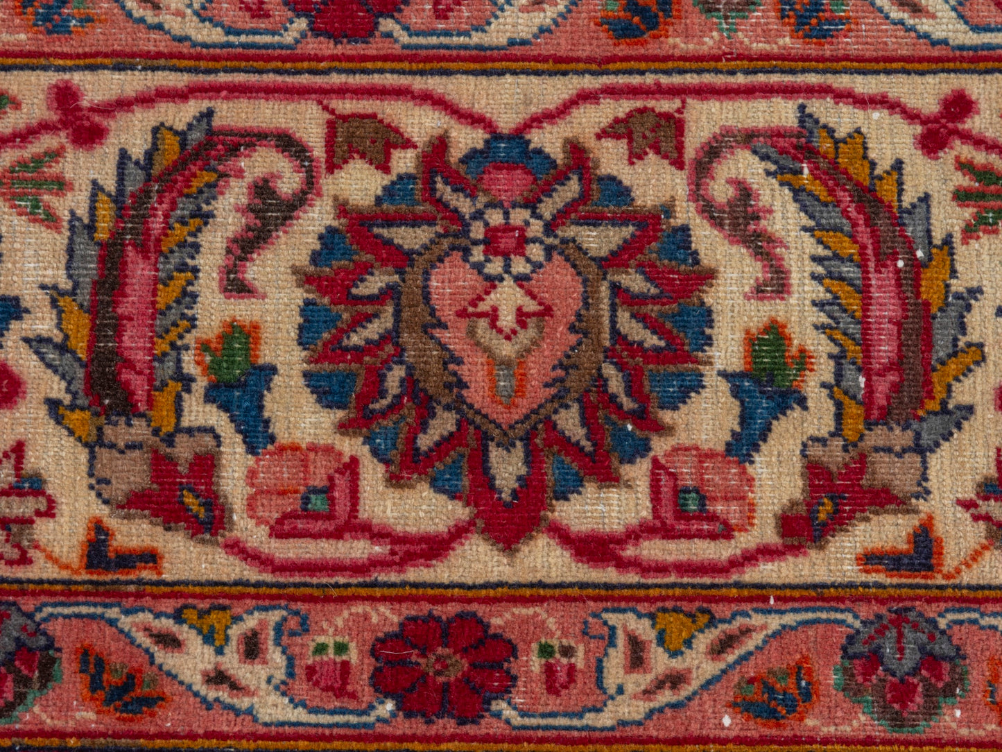 4424 - 9'6" x 12'10"