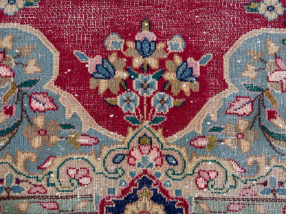 4426 - 10'1" x 13'7"