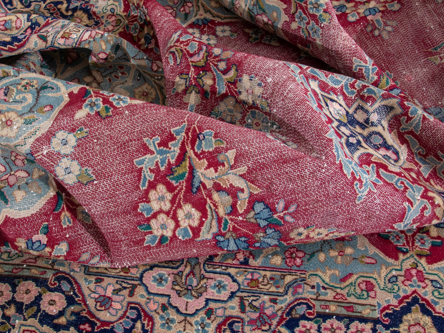 4426 - 10'1" x 13'7"