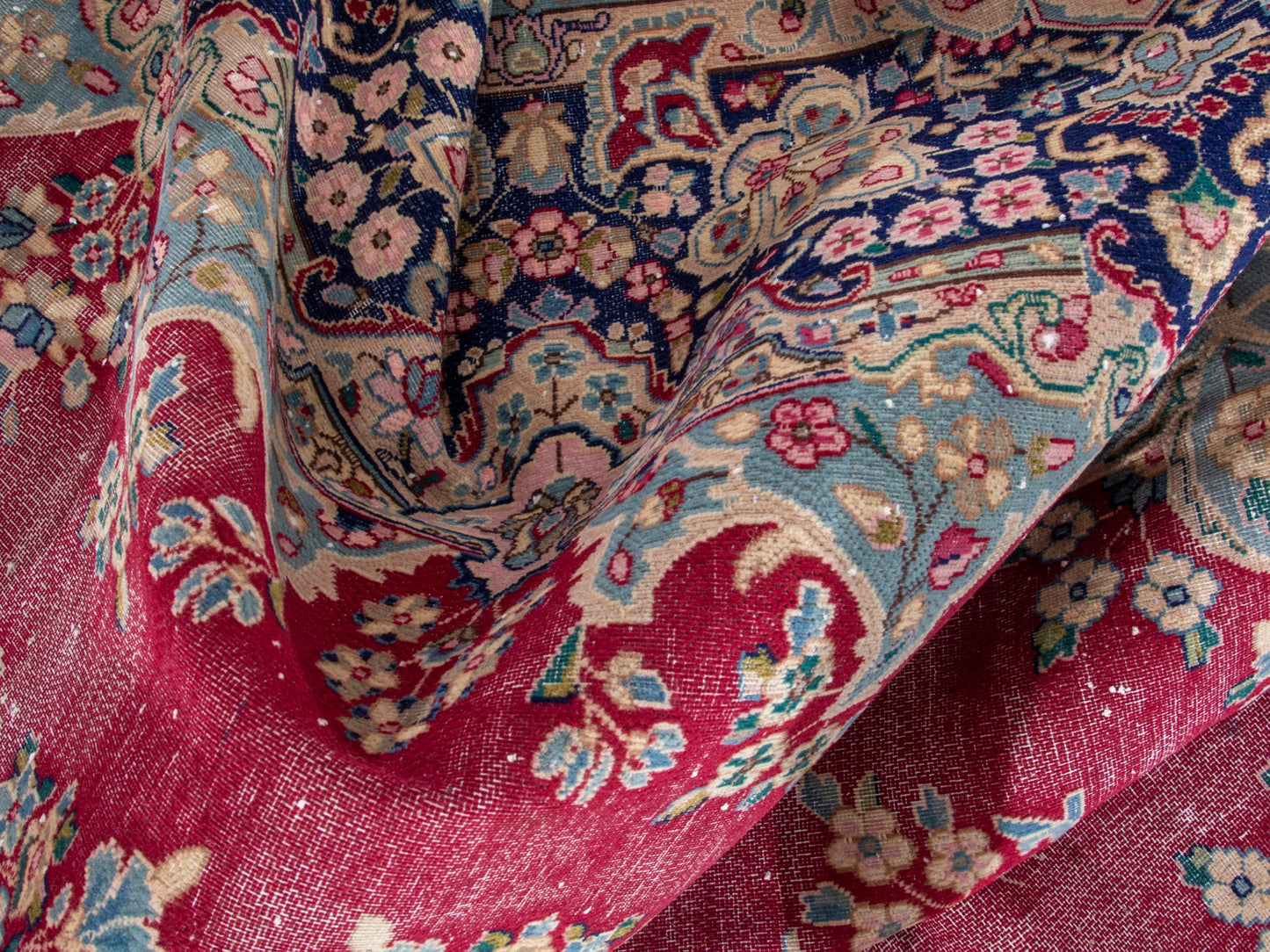 4426 - 10'1" x 13'7"