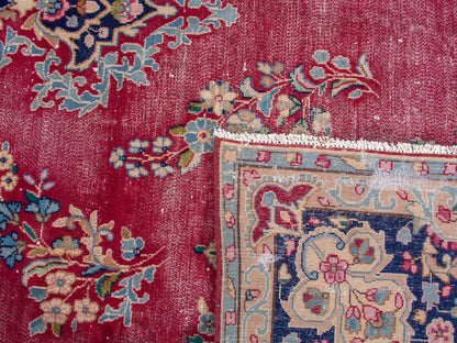 4426 - 10'1" x 13'7"