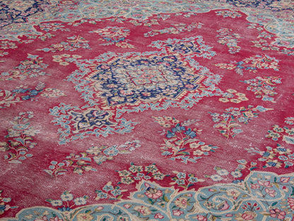 4426 - 10'1" x 13'7"