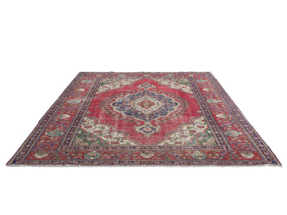 4431 - 7'10" x 11'2"