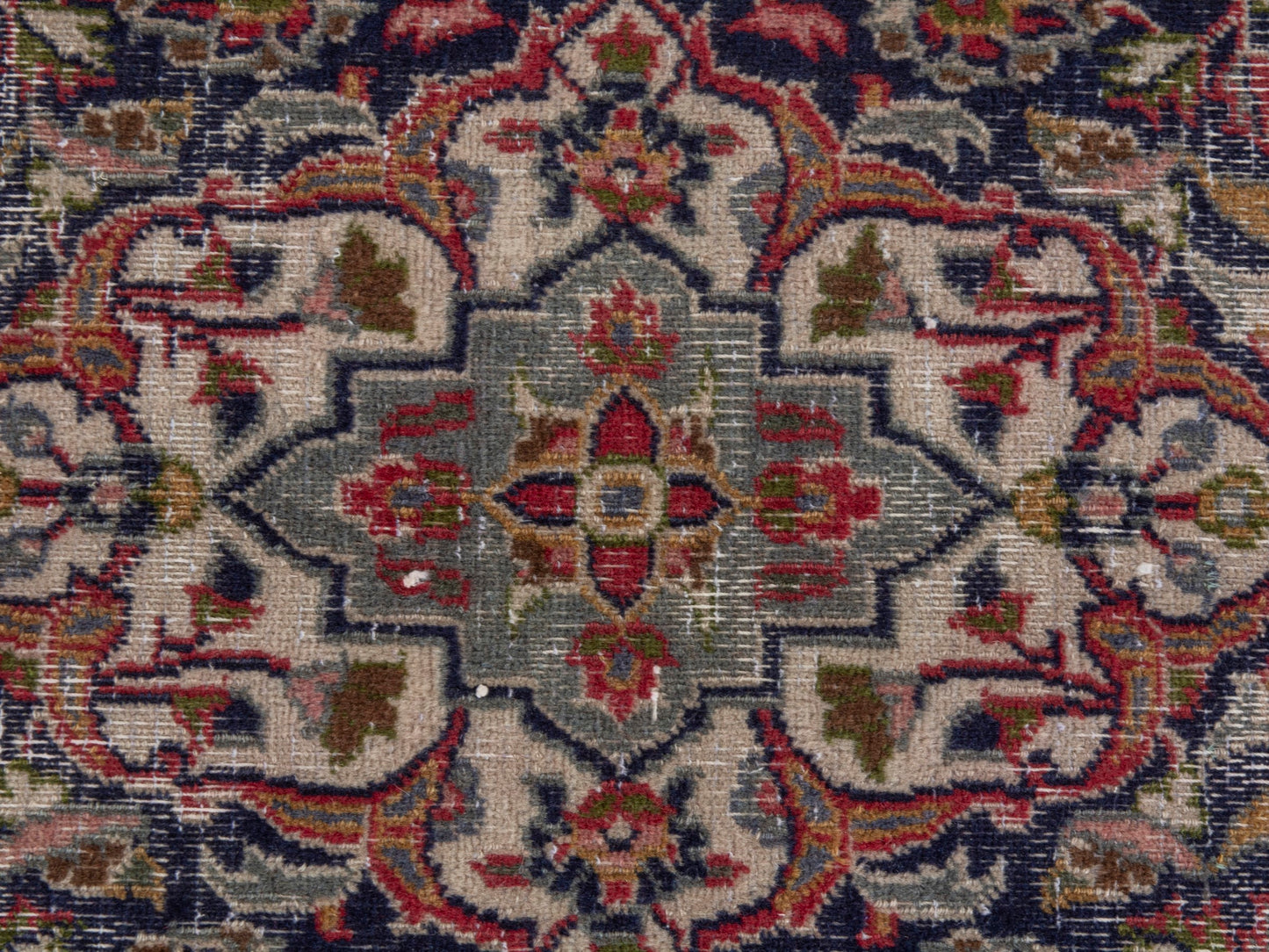 4445 - 6'11" x 10'6"