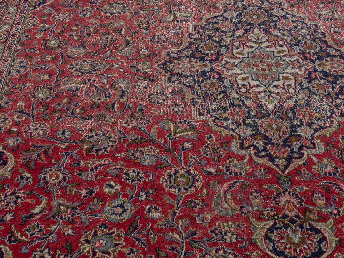 4445 - 6'11" x 10'6"