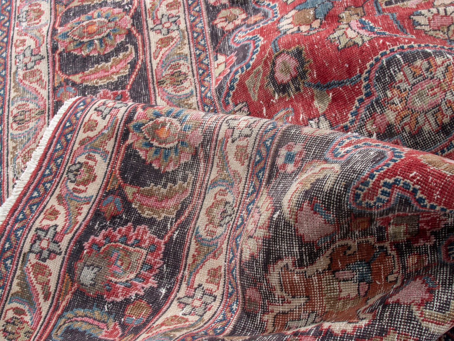 4450 - 9'10" x 13'1"