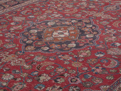 4450 - 9'10" x 13'1"