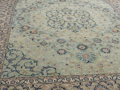 4452 - 10'4" x 13'9"