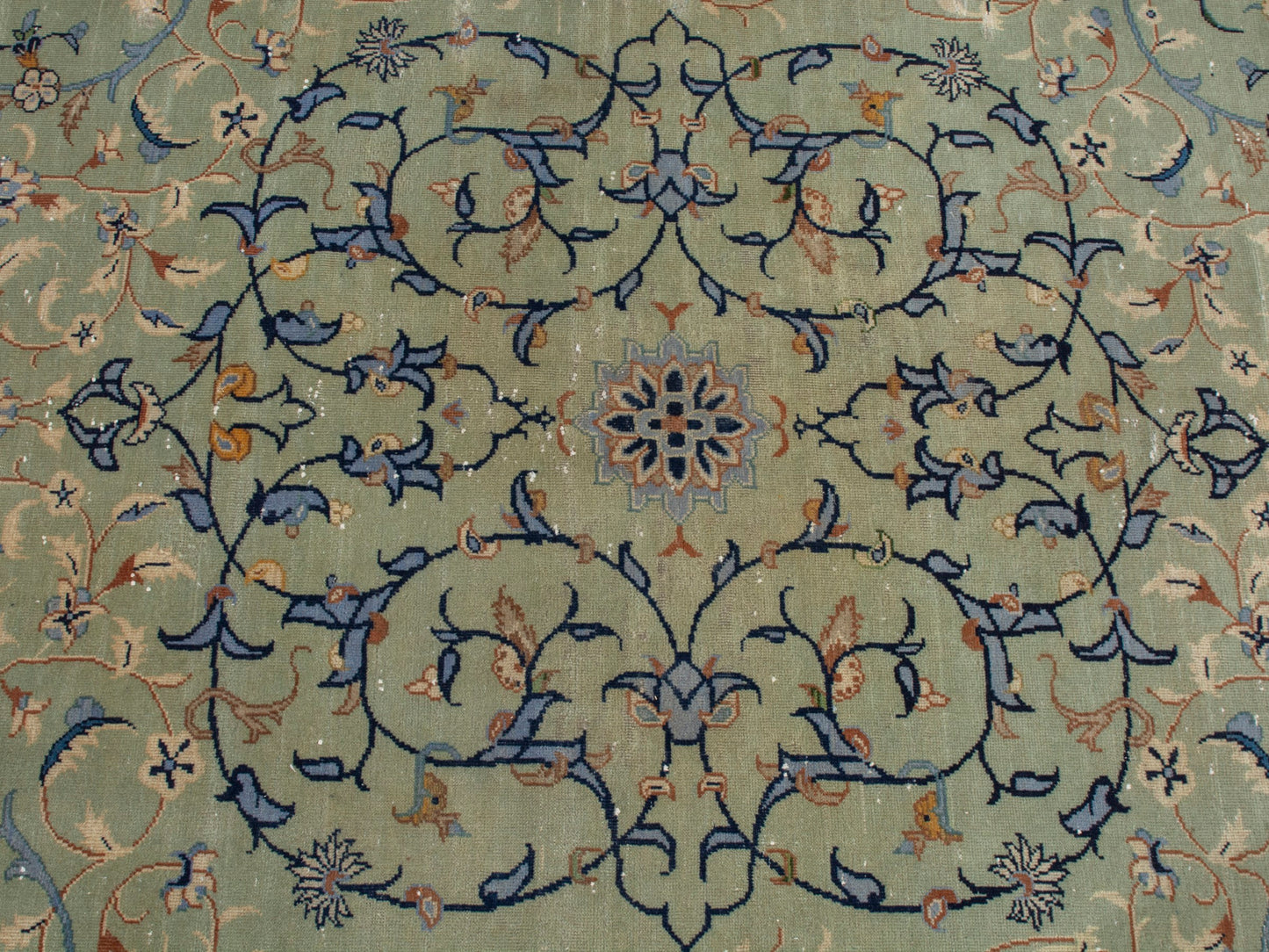 4452 - 10'4" x 13'9"