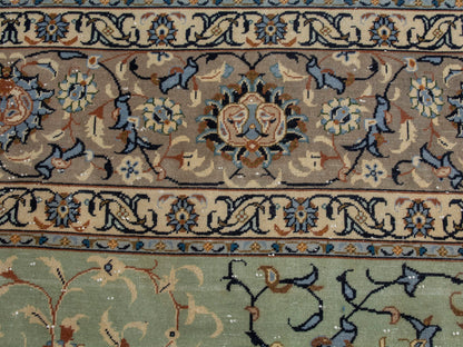 4452 - 10'4" x 13'9"