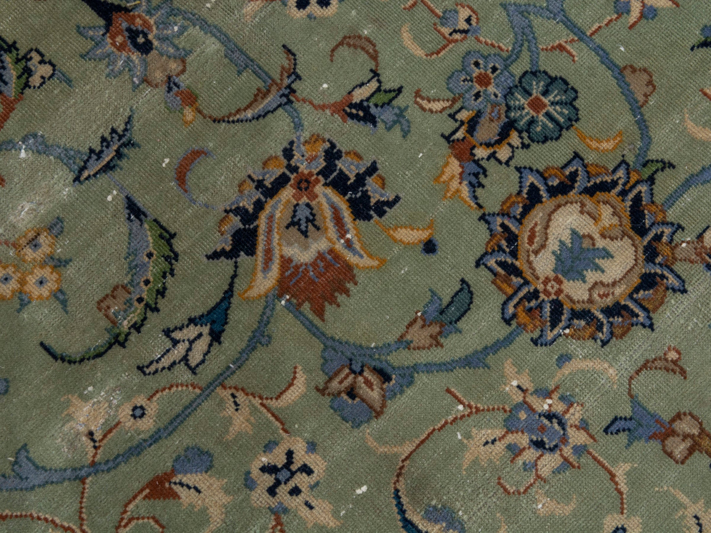 4452 - 10'4" x 13'9"