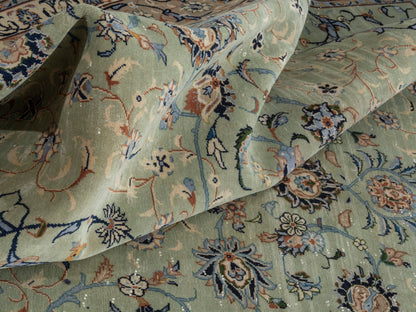 4452 - 10'4" x 13'9"