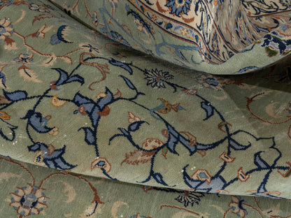 4452 - 10'4" x 13'9"