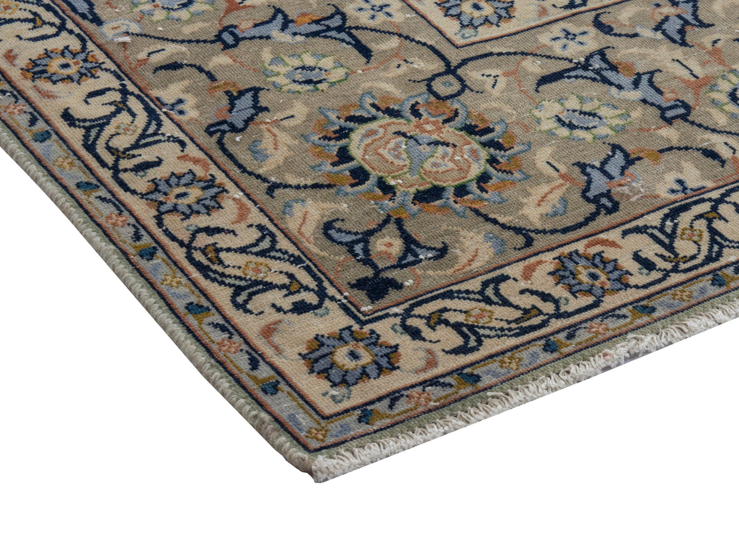 4452 - 10'4" x 13'9"