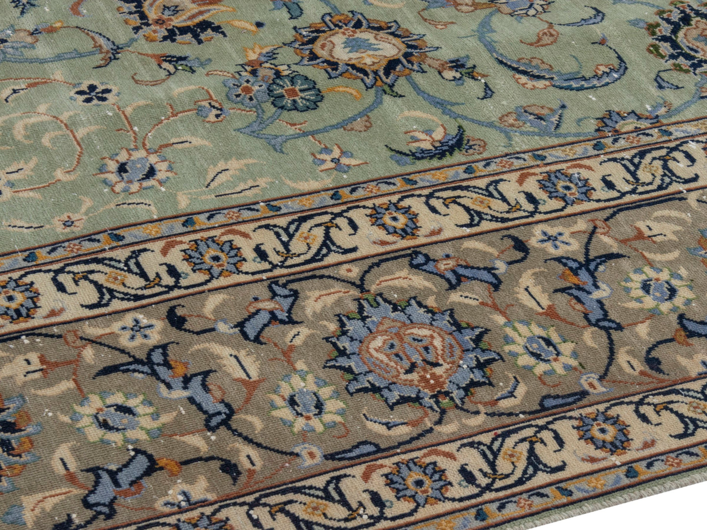 4452 - 10'4" x 13'9"