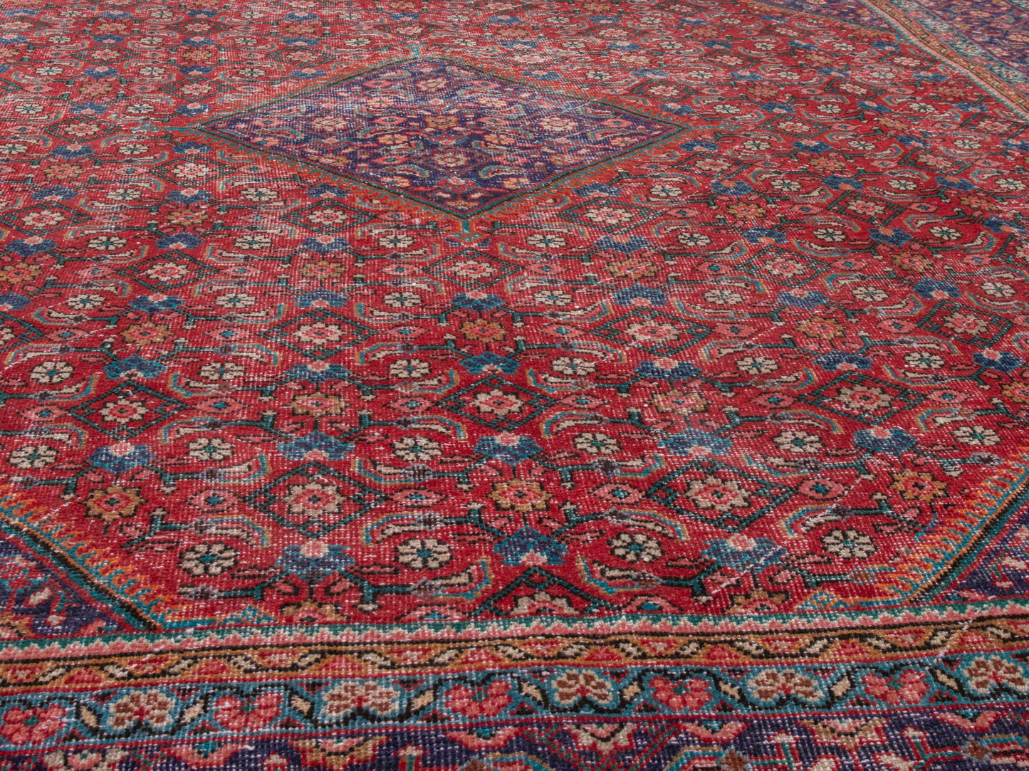 4459 - 9'10" x 12'6"