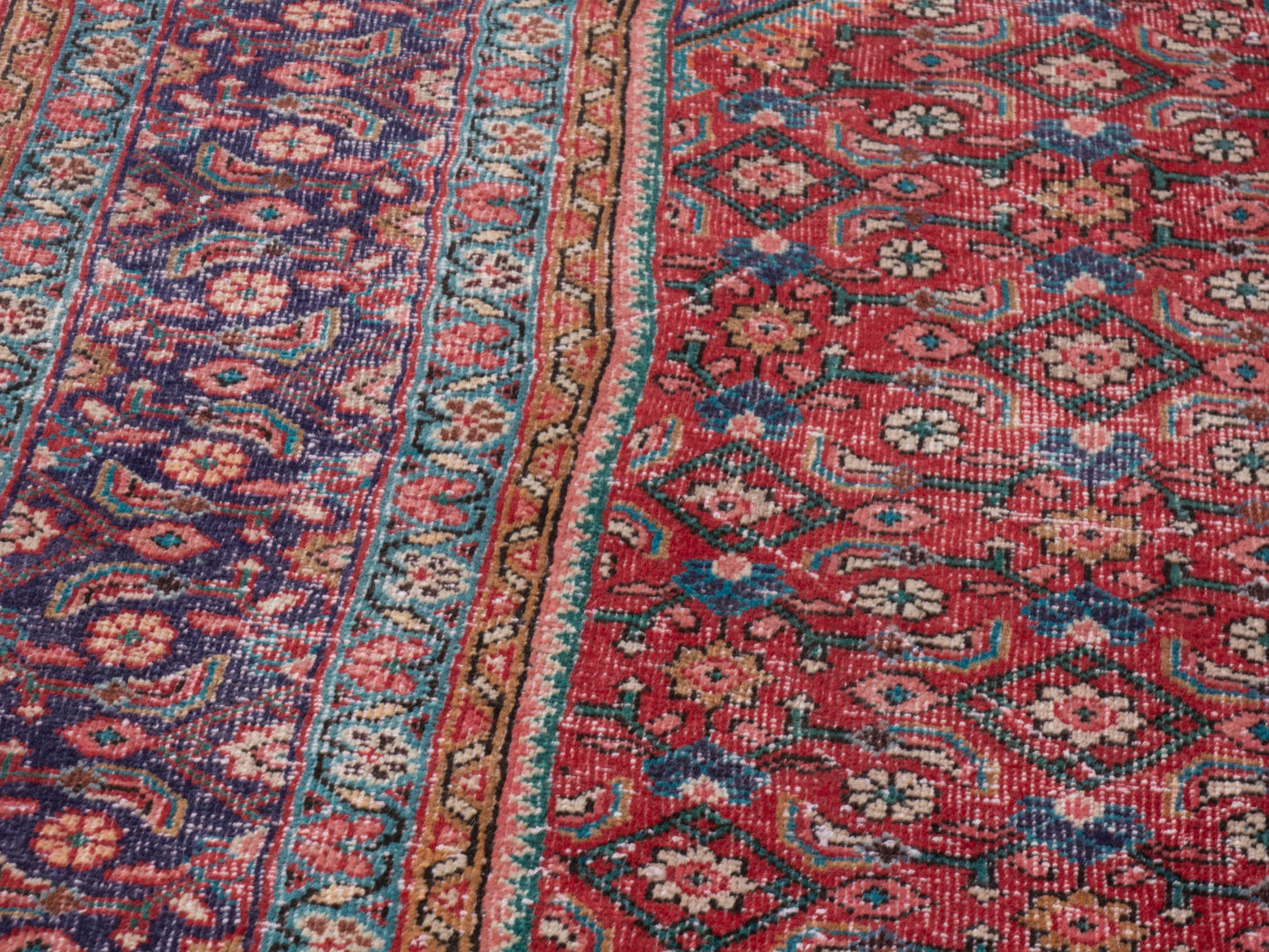 4459 - 9'10" x 12'6"