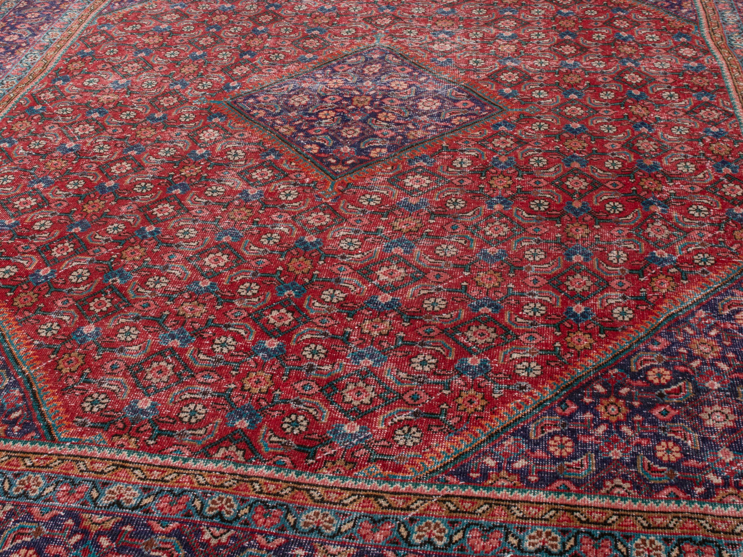 4459 - 9'10" x 12'6"